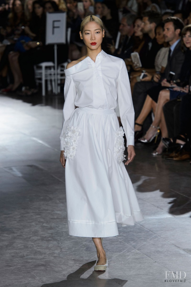 Zac Posen fashion show for Spring/Summer 2016