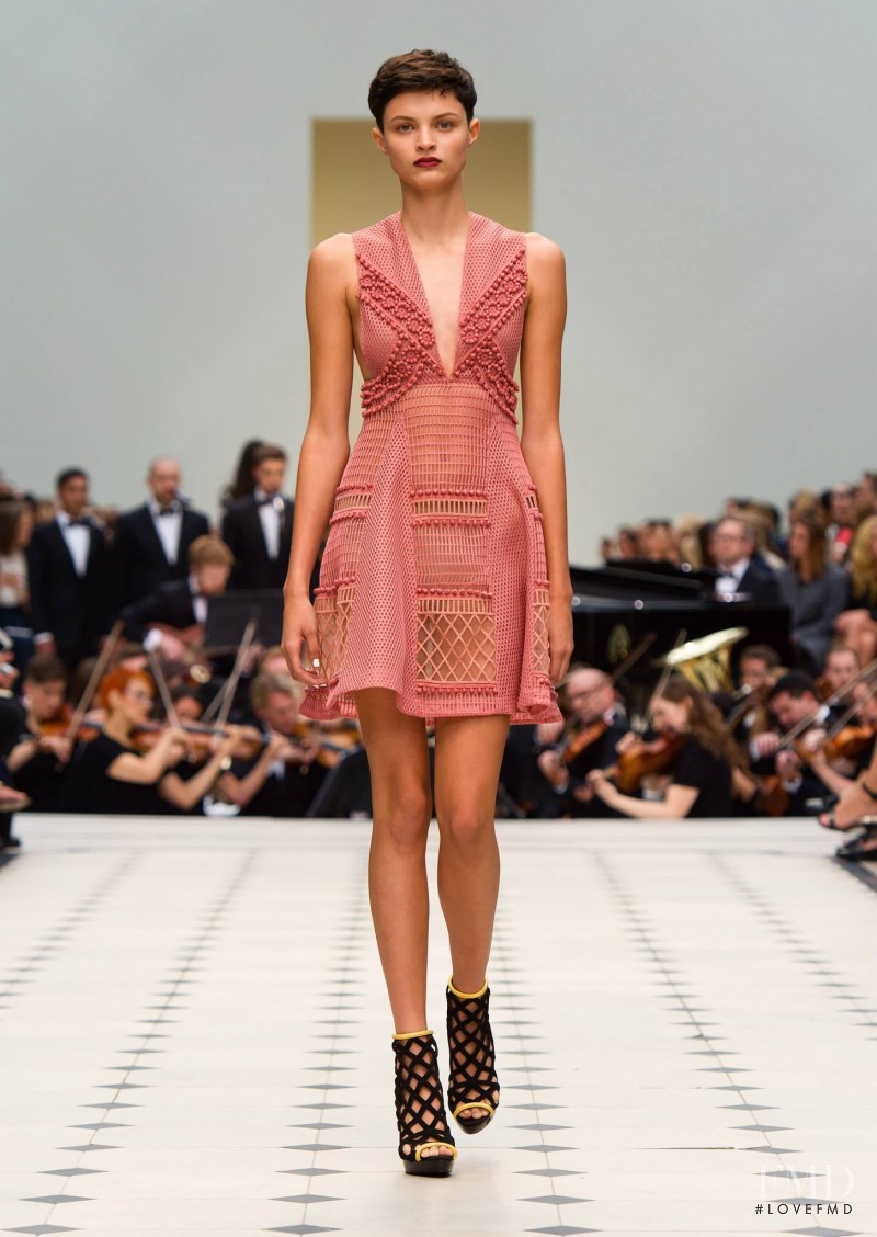Isabella Emmack featured in  the Burberry Prorsum fashion show for Spring/Summer 2016