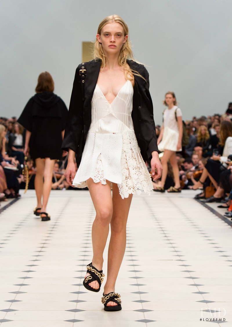 Burberry Prorsum fashion show for Spring/Summer 2016