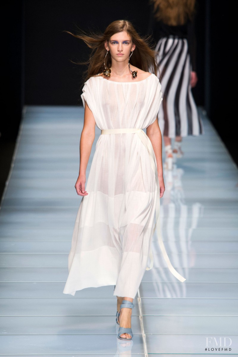 Anteprima fashion show for Spring/Summer 2016