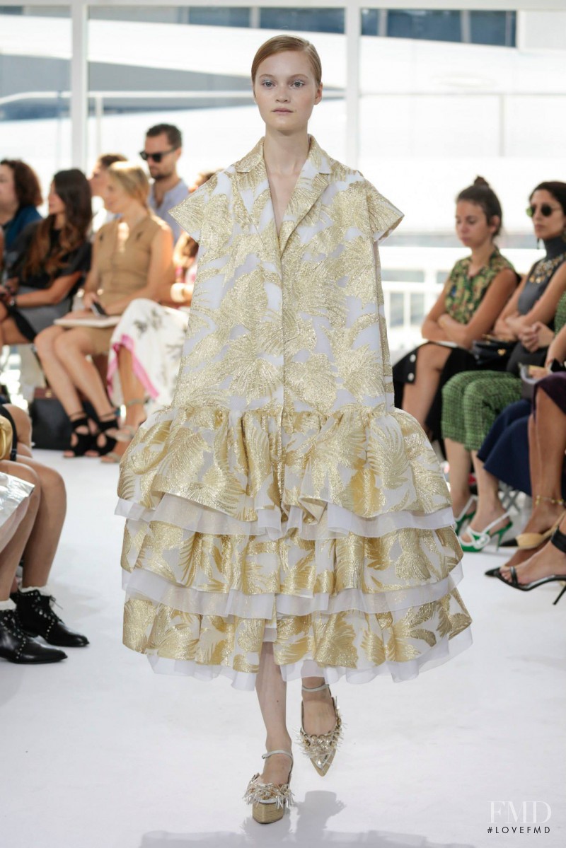 Delpozo fashion show for Spring/Summer 2016