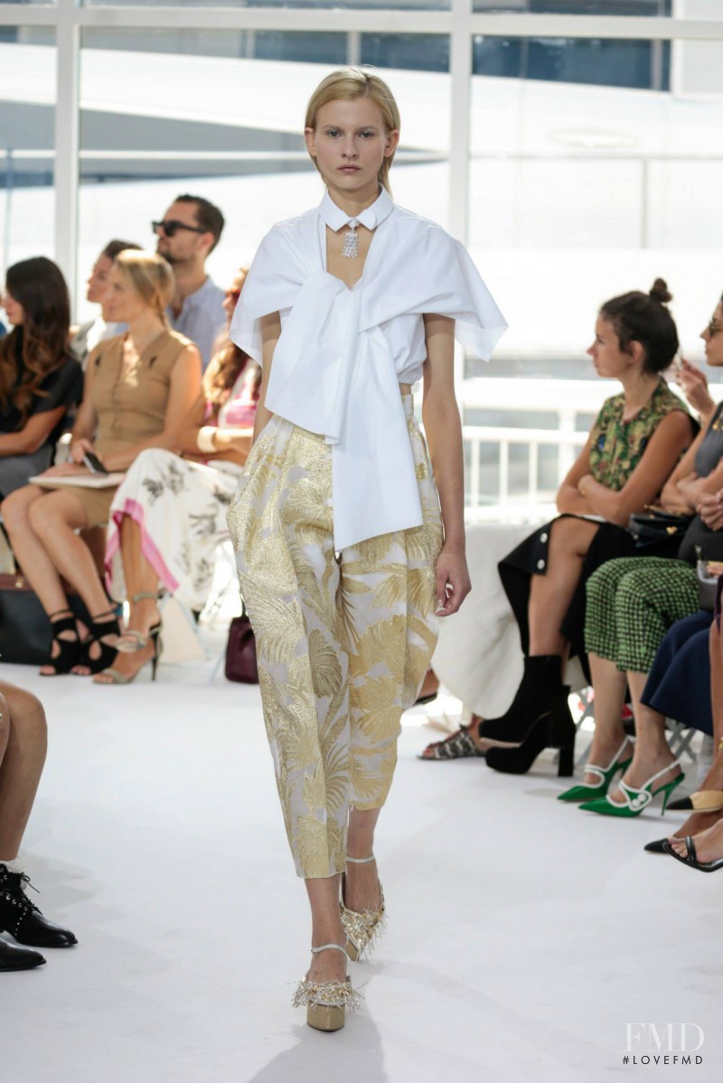 Ola Munik featured in  the Delpozo fashion show for Spring/Summer 2016