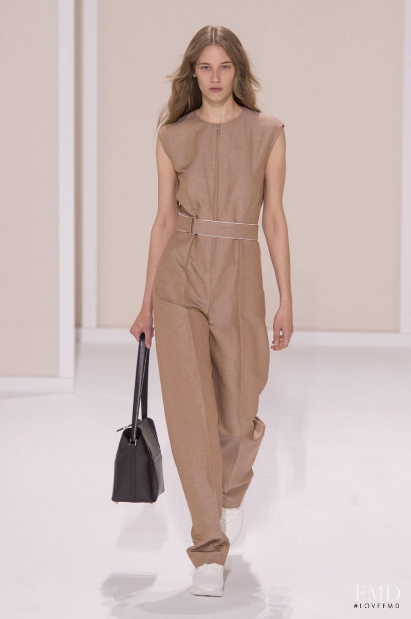 Melina Gesto featured in  the Hermès fashion show for Spring/Summer 2016