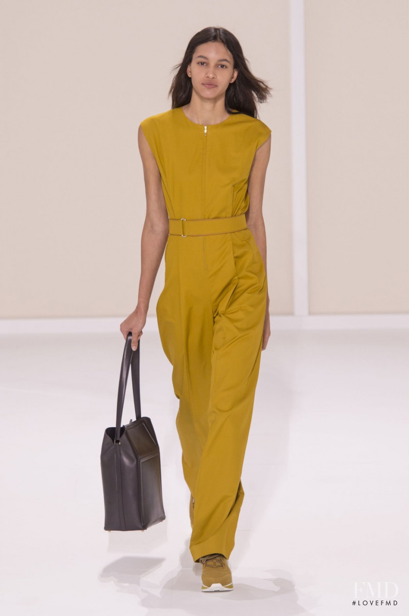 Hanne Linhares featured in  the Hermès fashion show for Spring/Summer 2016