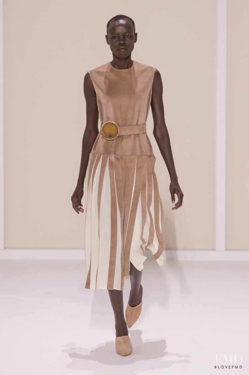 Grace Bol featured in  the Hermès fashion show for Spring/Summer 2016