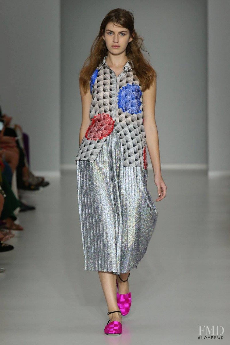 Simona Kirchnerova featured in  the Marco de Vincenzo fashion show for Spring/Summer 2016