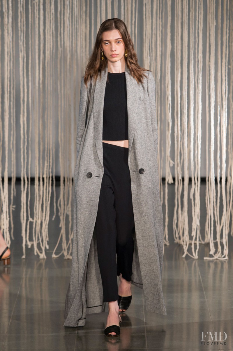 Jaque Cantelli featured in  the Barbara Casasola fashion show for Spring/Summer 2016