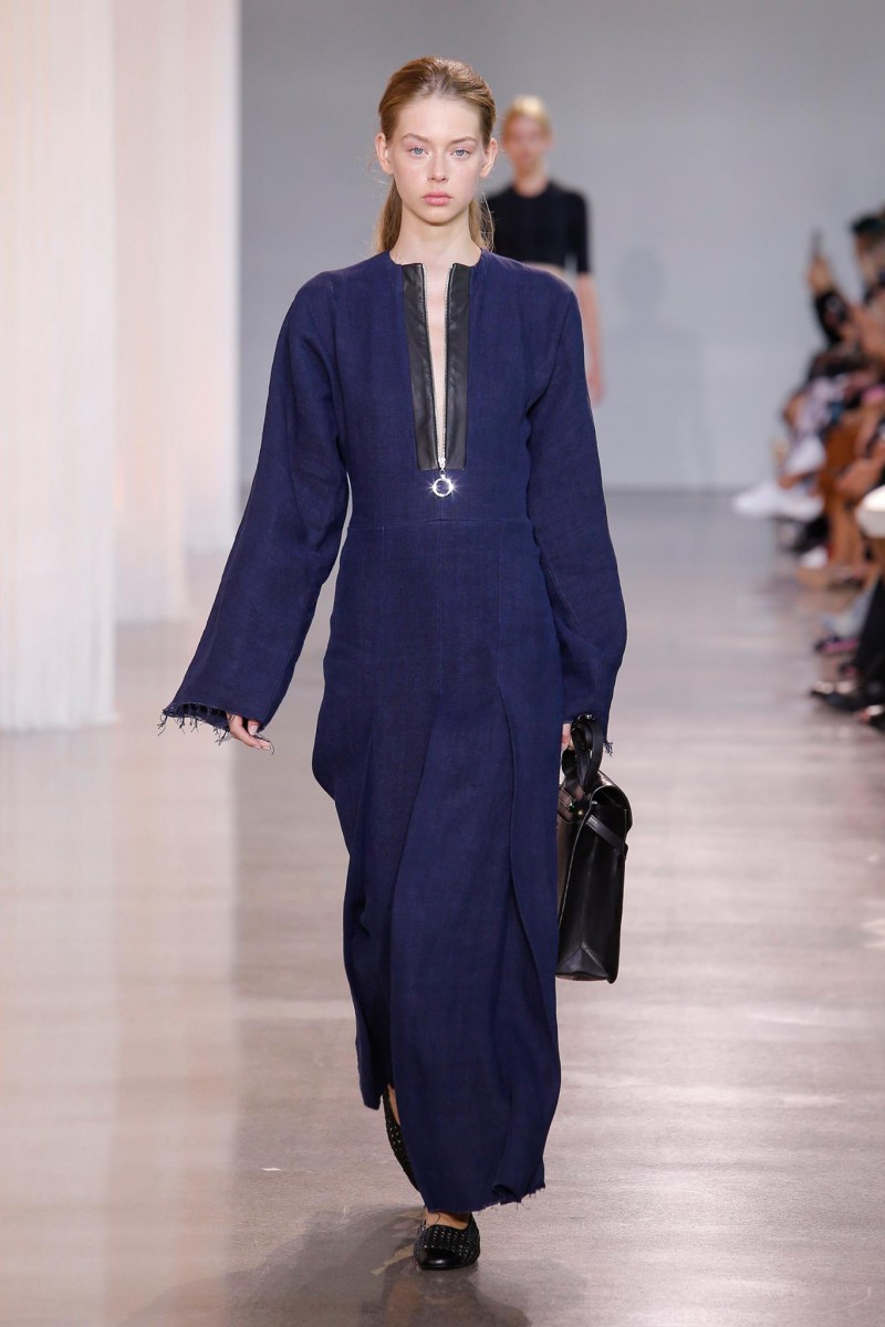 Lauren de Graaf featured in  the EDUN fashion show for Spring/Summer 2016