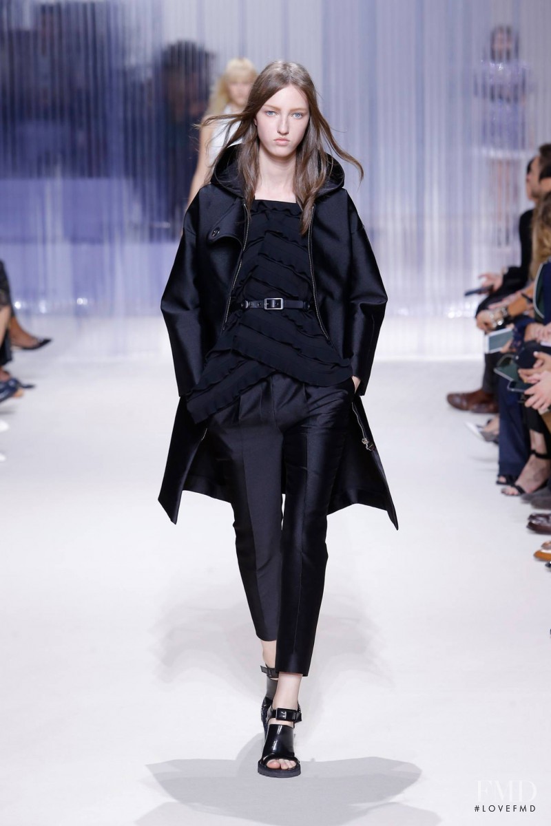 Liza Ostanina featured in  the Carven fashion show for Spring/Summer 2016