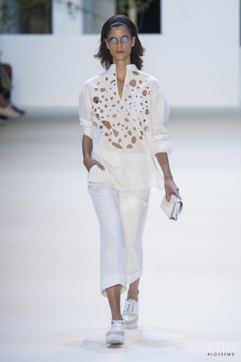 Antonina Petkovic featured in  the Akris fashion show for Spring/Summer 2016