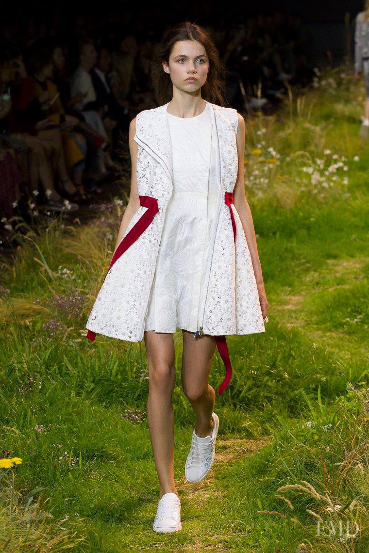 Moncler Gamme Rouge fashion show for Spring/Summer 2016