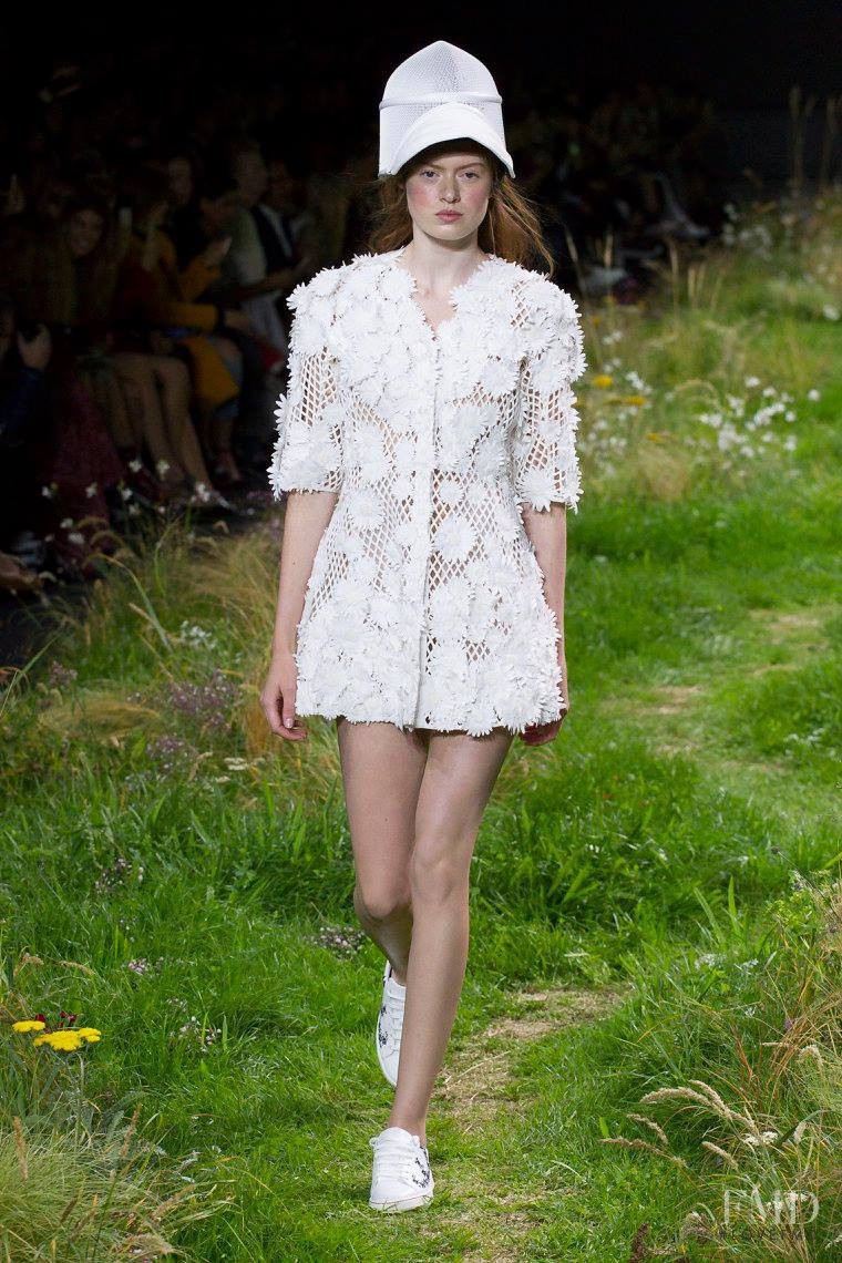 Moncler Gamme Rouge fashion show for Spring/Summer 2016