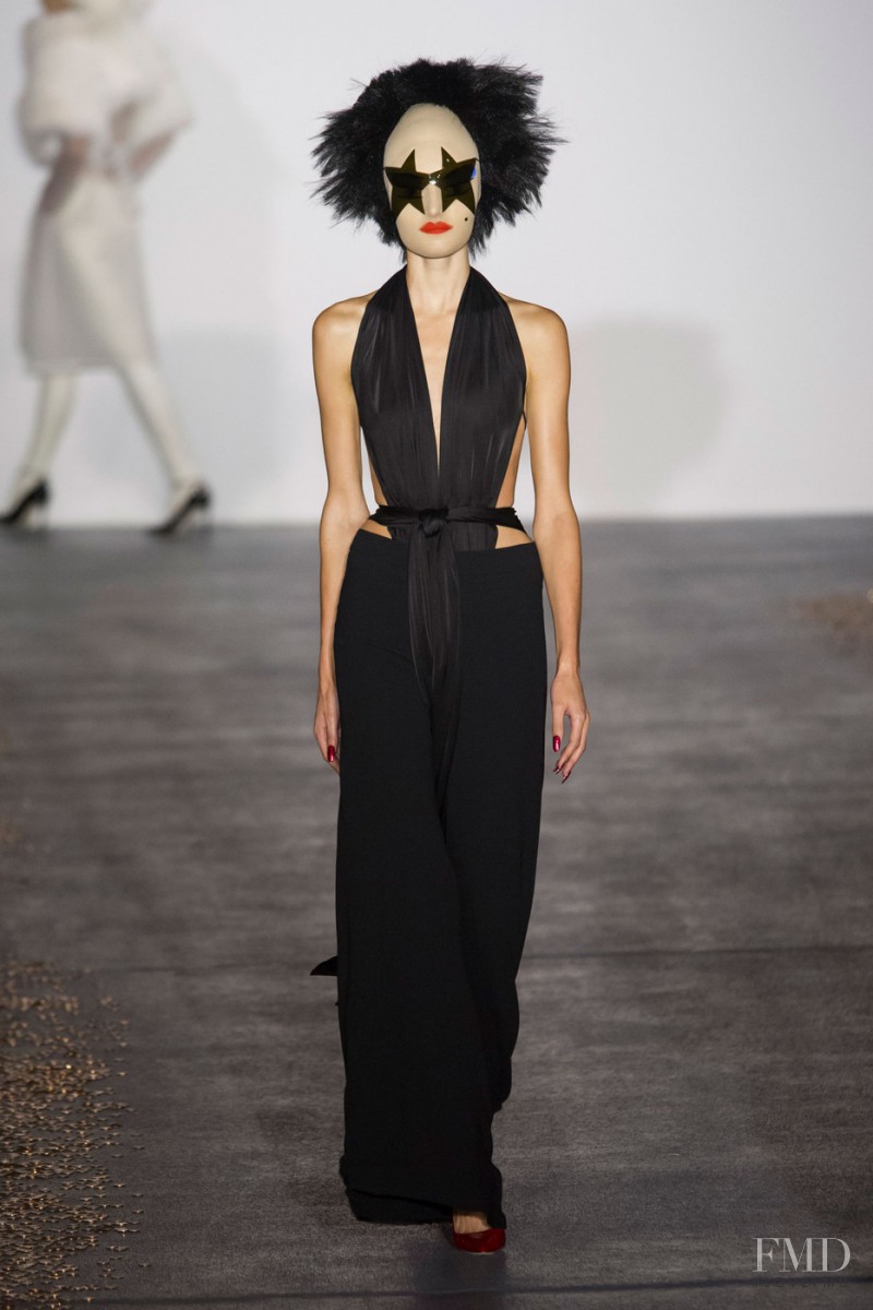 Esmee Middel featured in  the Gareth Pugh fashion show for Spring/Summer 2016