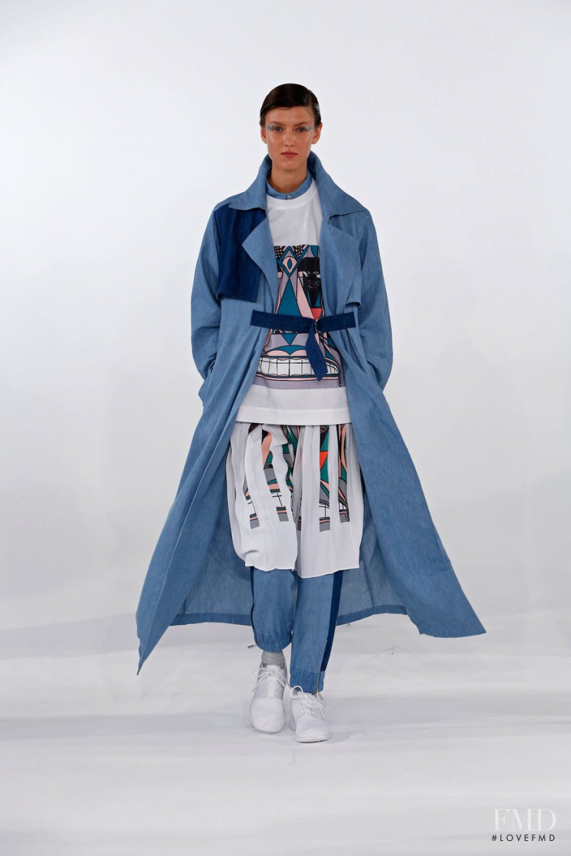 Alyosha Kovalyova featured in  the Koonhor fashion show for Spring/Summer 2015