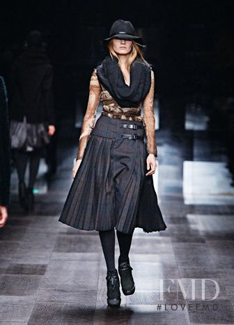 Anna Maria Jagodzinska featured in  the Burberry Prorsum fashion show for Autumn/Winter 2009