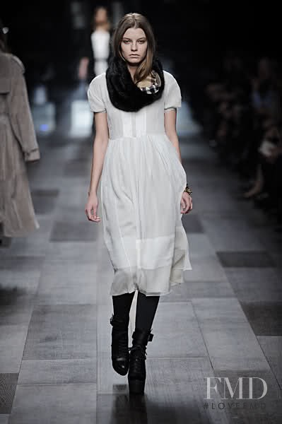 Anna Gushina featured in  the Burberry Prorsum fashion show for Autumn/Winter 2009