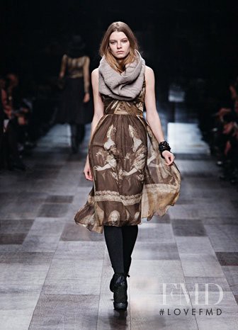 Anna Gushina featured in  the Burberry Prorsum fashion show for Autumn/Winter 2009