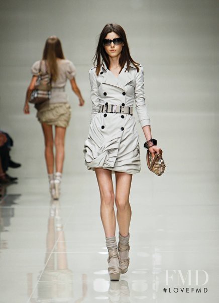 Tatiana Cotliar featured in  the Burberry Prorsum fashion show for Spring/Summer 2010