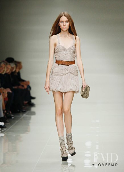 Paulina Nierodzik featured in  the Burberry Prorsum fashion show for Spring/Summer 2010