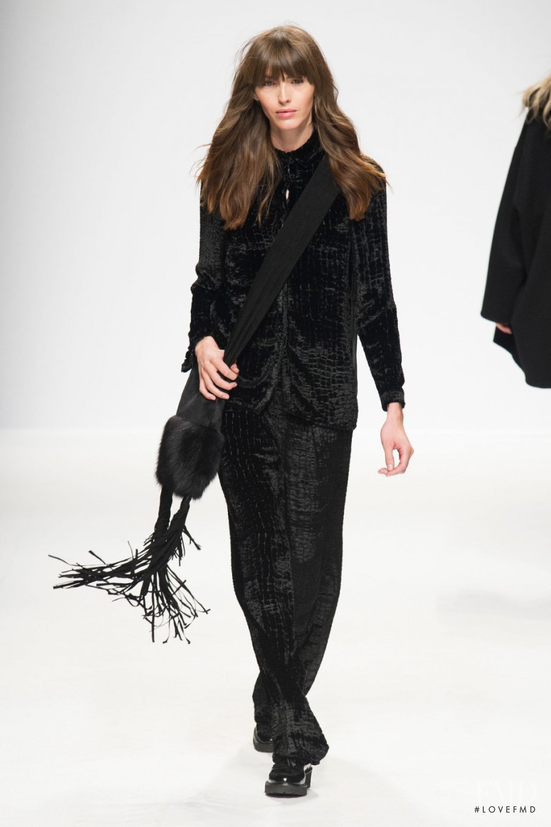 Simonetta Ravizza fashion show for Autumn/Winter 2015