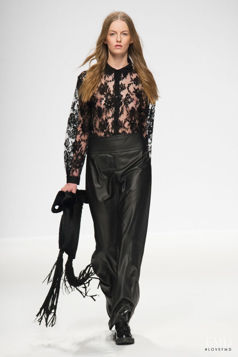 Simonetta Ravizza fashion show for Autumn/Winter 2015