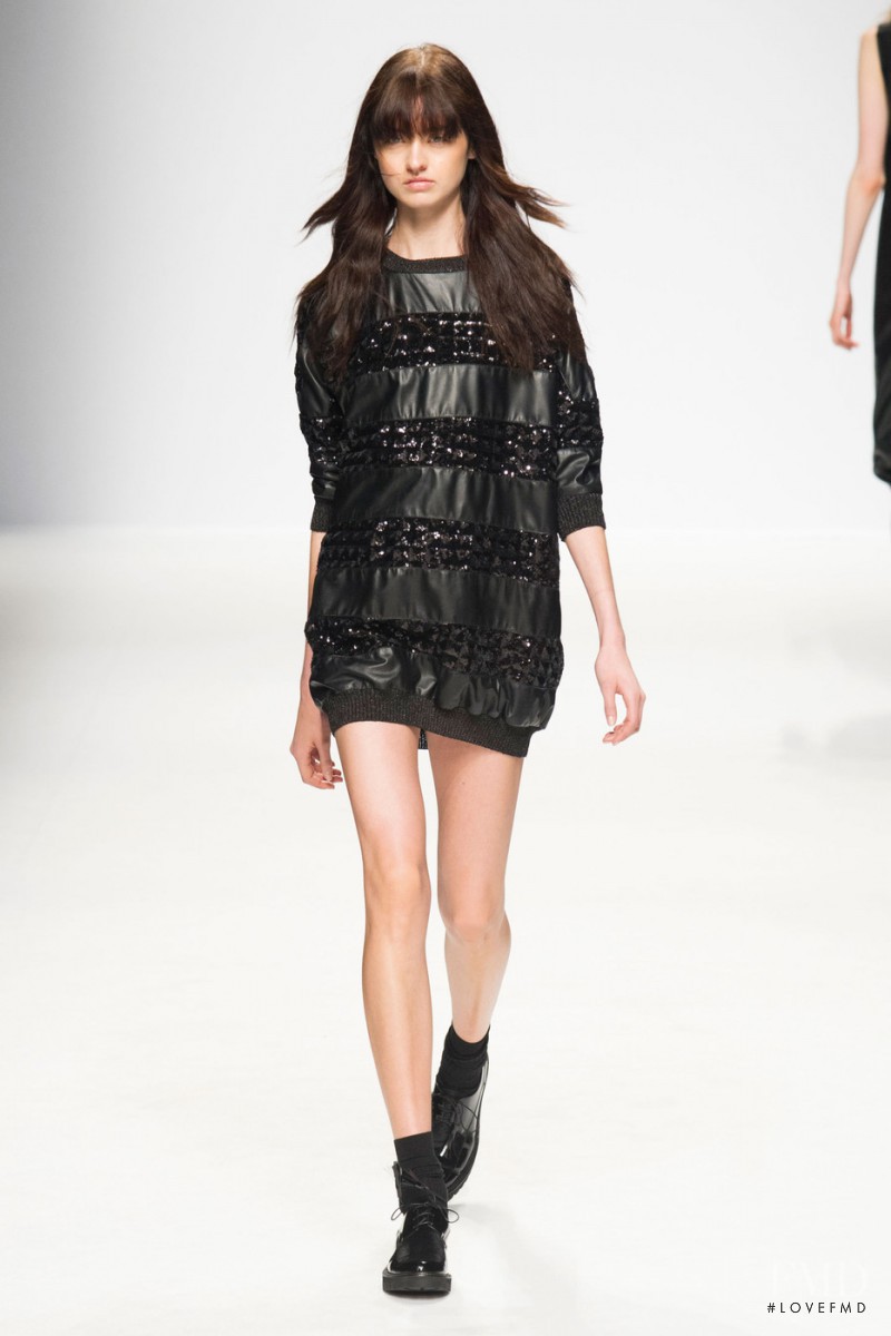 Baylee Soles featured in  the Simonetta Ravizza fashion show for Autumn/Winter 2015