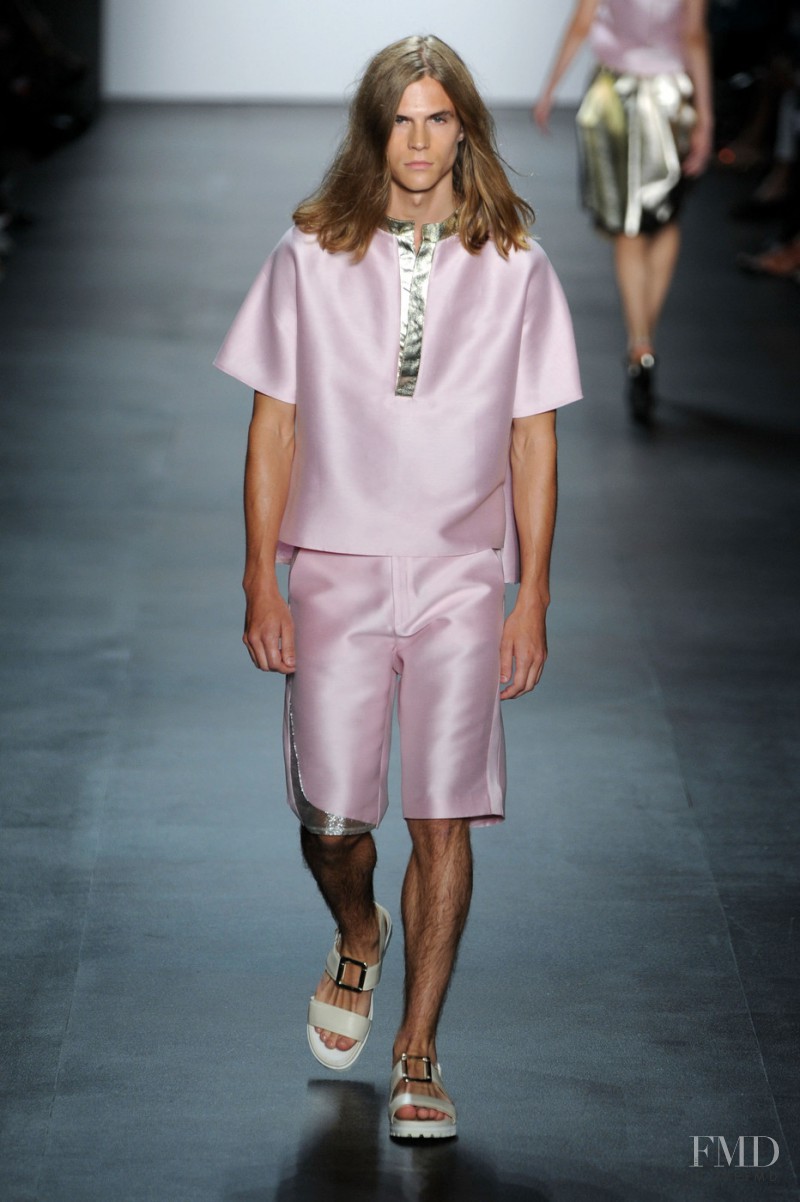 Son Jung Wan fashion show for Spring/Summer 2016