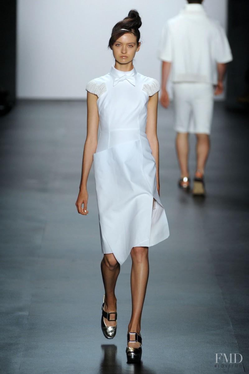 Baylee Soles featured in  the Son Jung Wan fashion show for Spring/Summer 2016