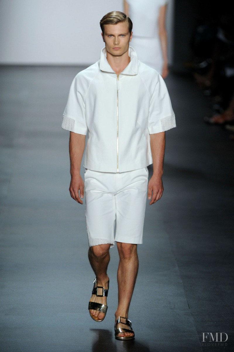 Son Jung Wan fashion show for Spring/Summer 2016