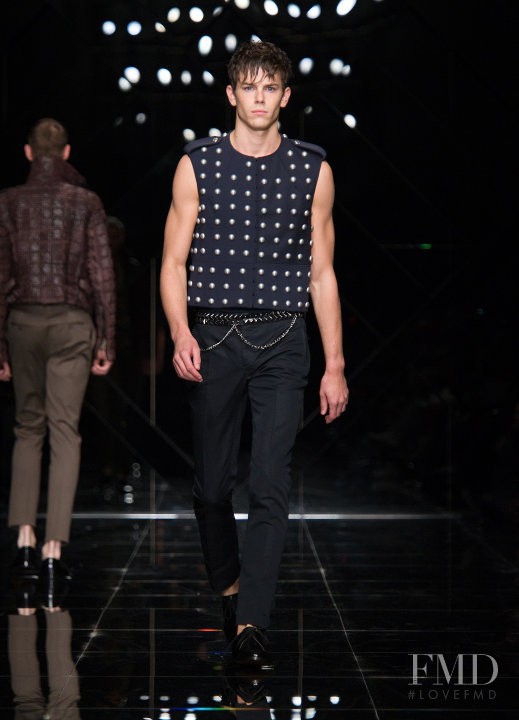 Burberry Prorsum fashion show for Spring/Summer 2011