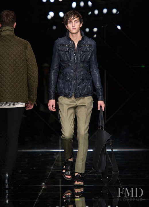 Burberry Prorsum fashion show for Spring/Summer 2011