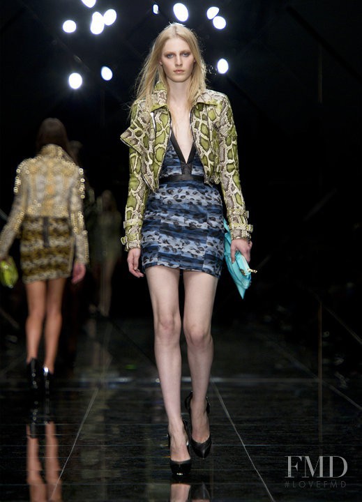 Julia Nobis featured in  the Burberry Prorsum fashion show for Spring/Summer 2011