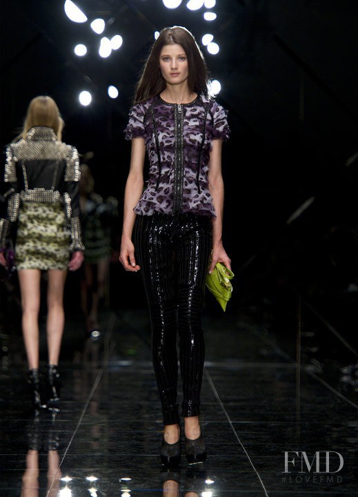 Débora Müller featured in  the Burberry Prorsum fashion show for Spring/Summer 2011