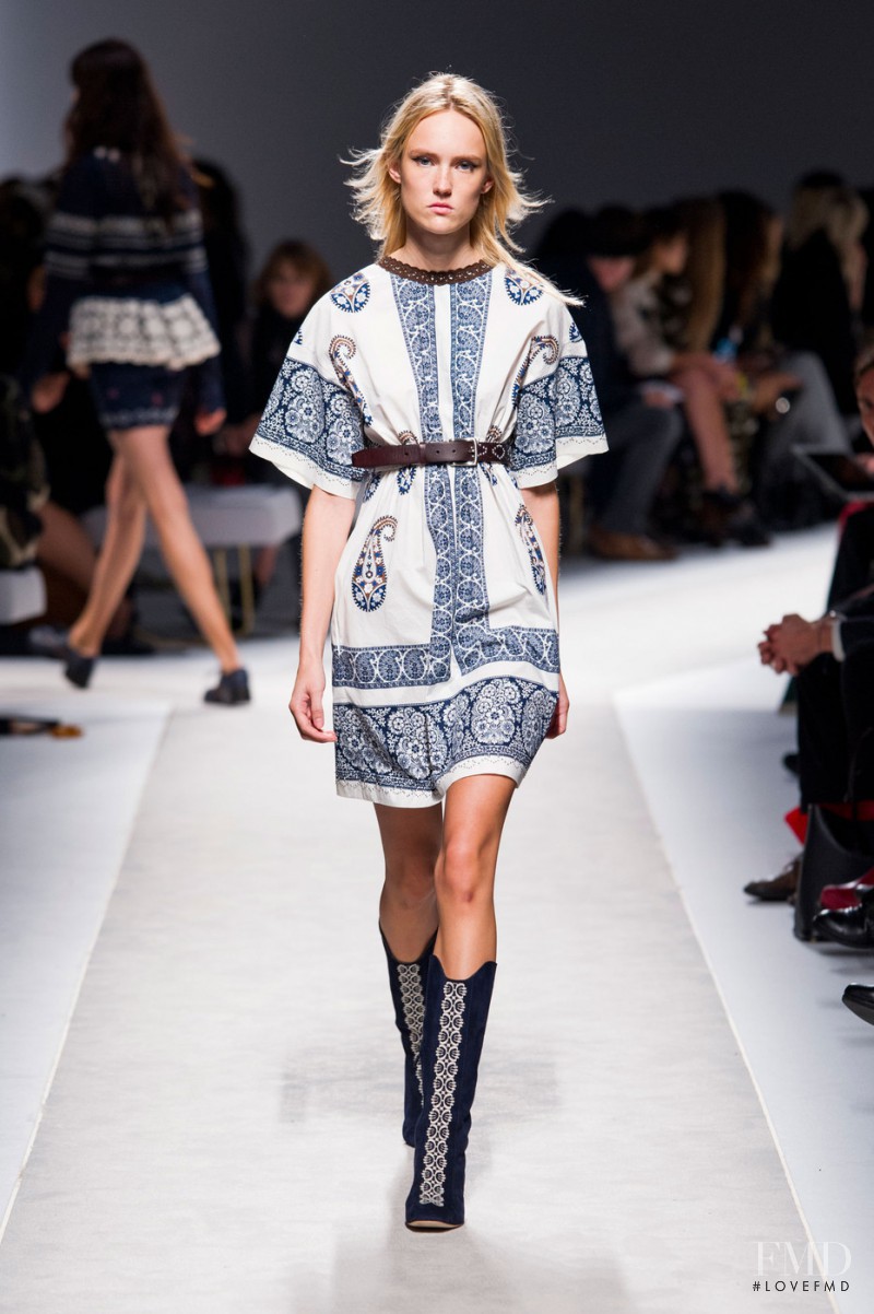 Harleth Kuusik featured in  the Fay fashion show for Spring/Summer 2016