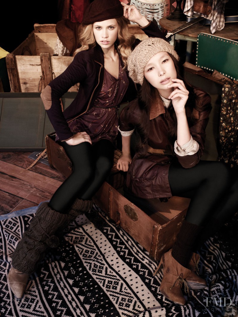 Makenzie Leigh featured in  the Pull & Bear advertisement for Autumn/Winter 2010