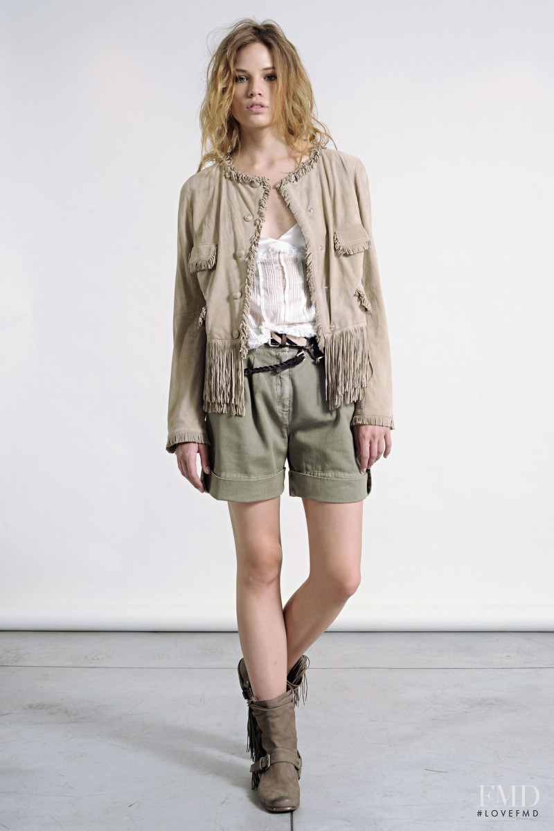 Makenzie Leigh featured in  the Ermanno Scervino lookbook for Resort 2011