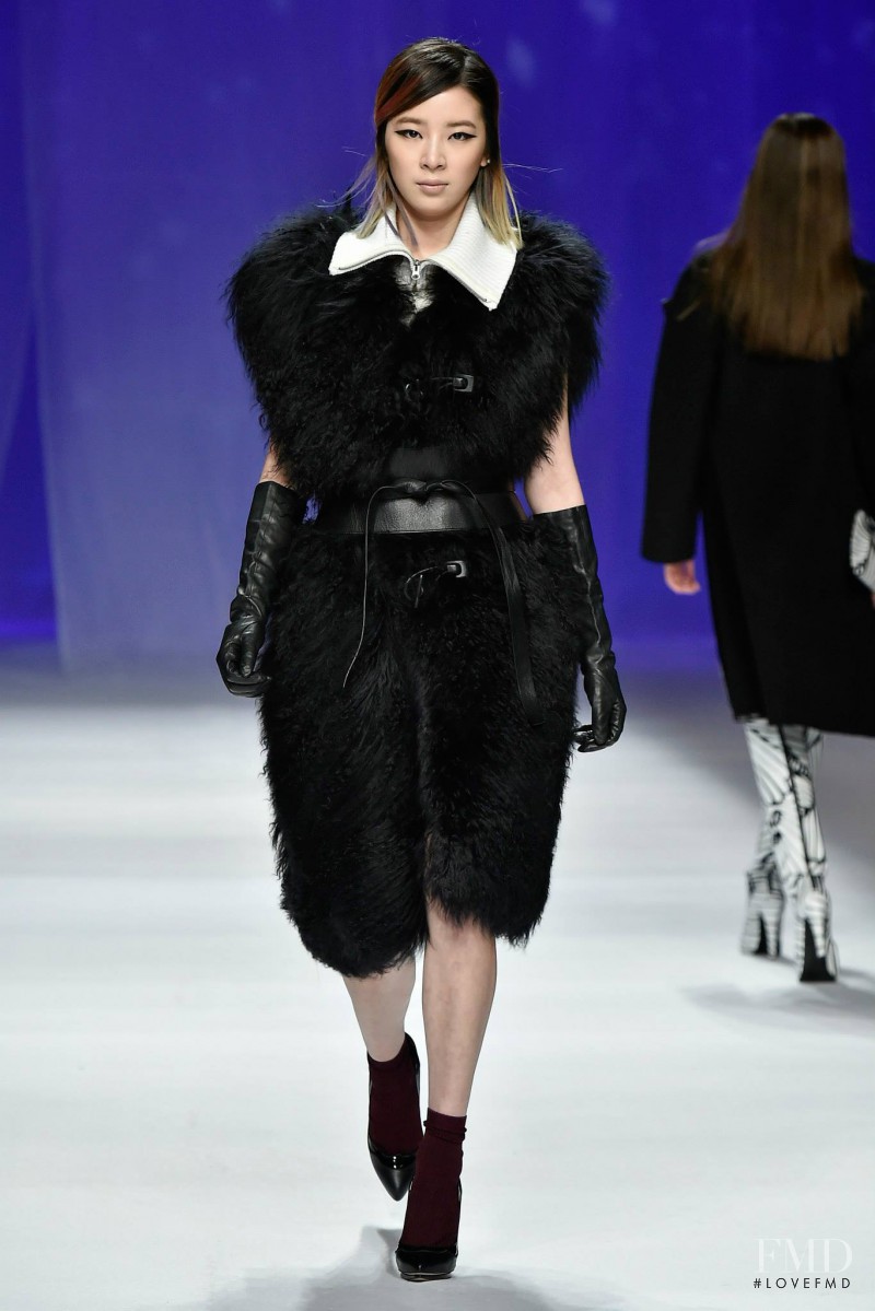 Lie Sang Bong fashion show for Autumn/Winter 2015