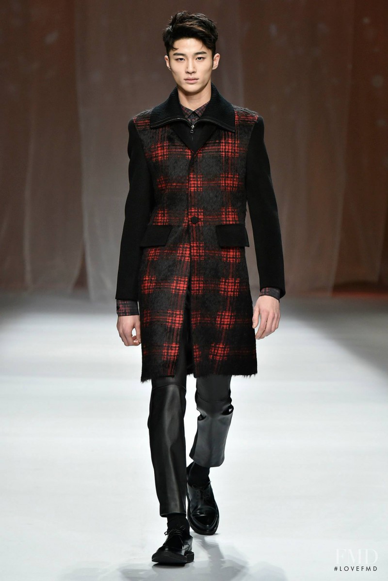 Lie Sang Bong fashion show for Autumn/Winter 2015