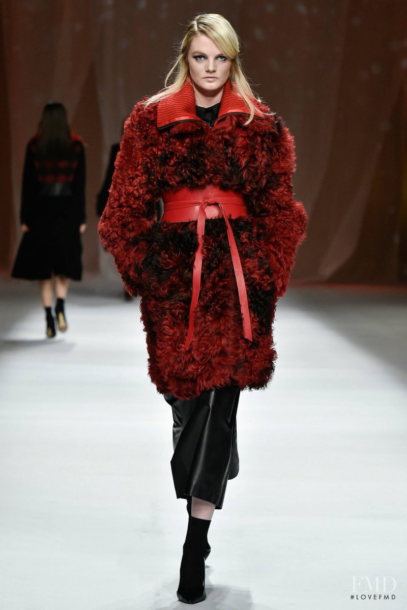 Lie Sang Bong fashion show for Autumn/Winter 2015