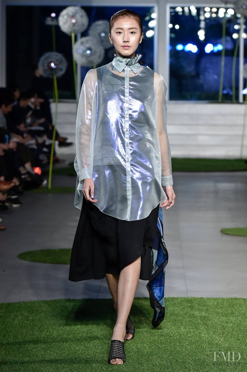 Lie Sang Bong fashion show for Spring/Summer 2016