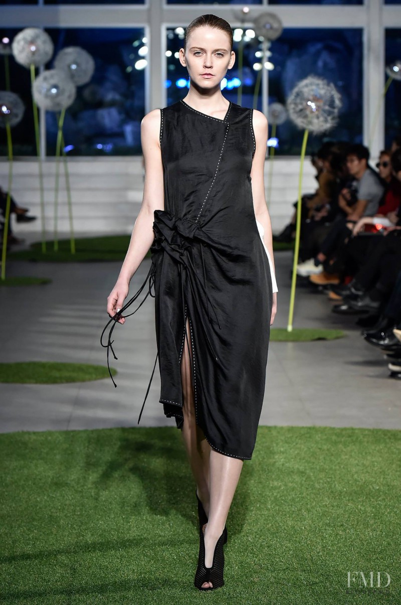 Lie Sang Bong fashion show for Spring/Summer 2016