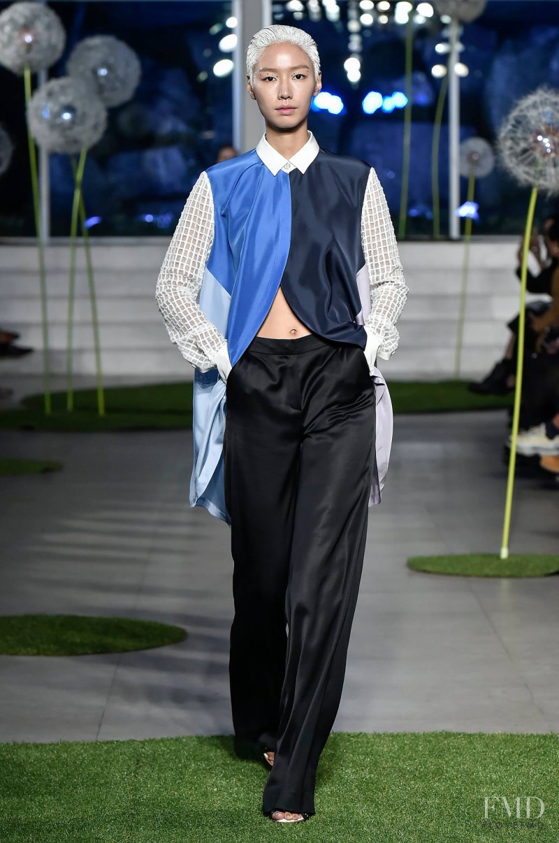 Lie Sang Bong fashion show for Spring/Summer 2016