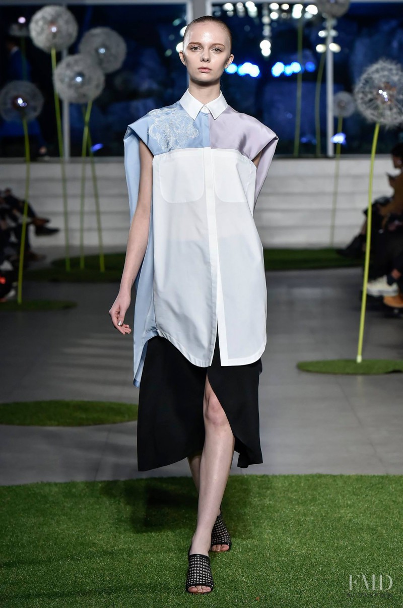 Lie Sang Bong fashion show for Spring/Summer 2016