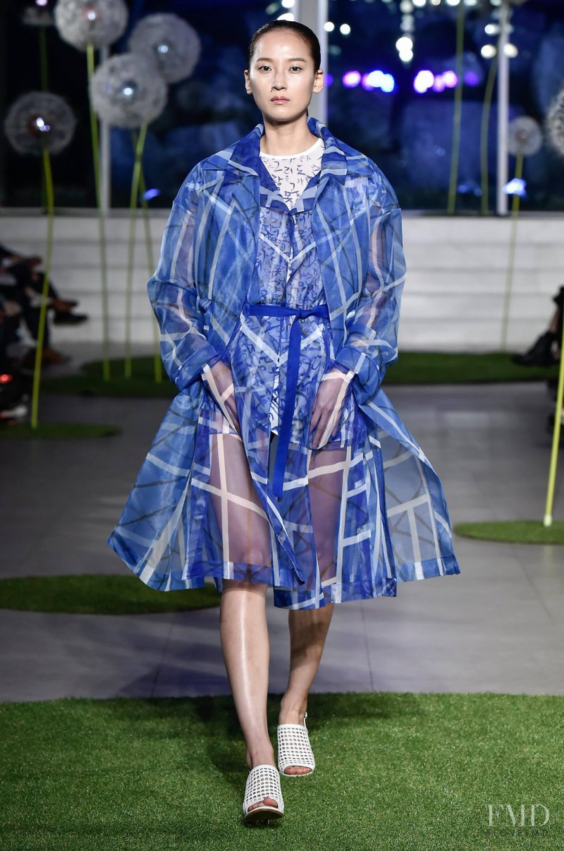 Lie Sang Bong fashion show for Spring/Summer 2016