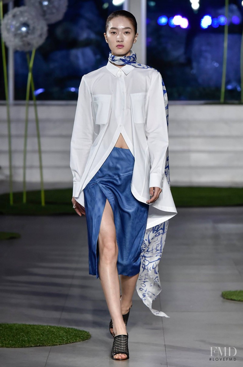 Lie Sang Bong fashion show for Spring/Summer 2016