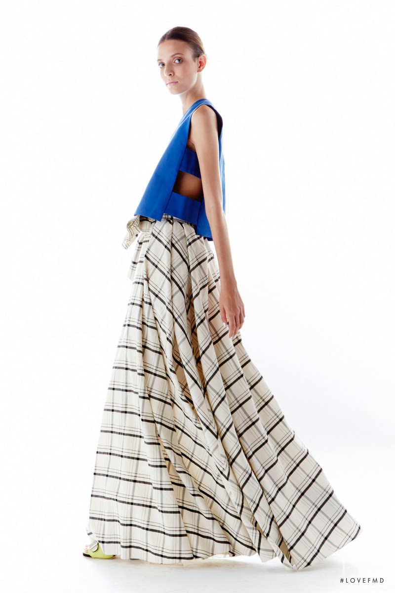 Larissa Mascarenhas featured in  the Novis fashion show for Spring/Summer 2015