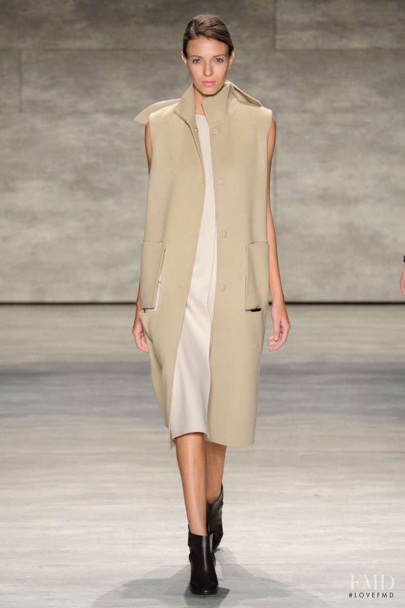 Larissa Mascarenhas featured in  the Concept Korea fashion show for Autumn/Winter 2015