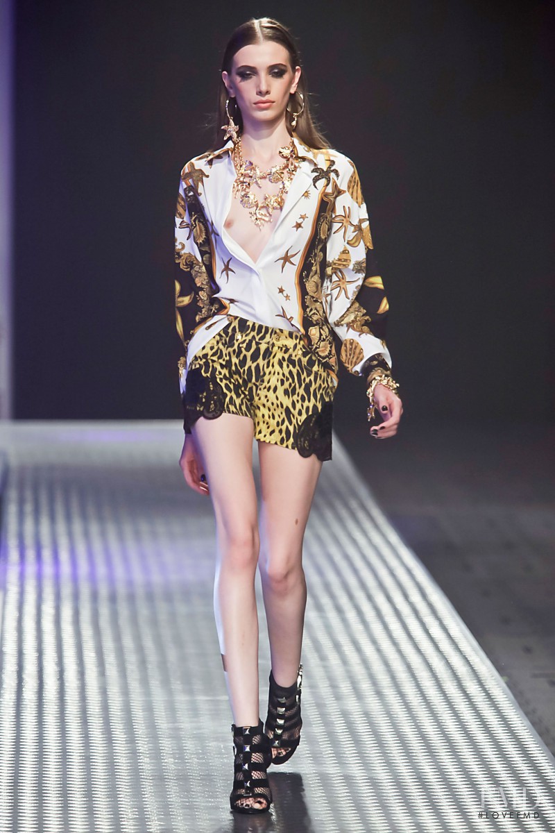 Jaque Cantelli featured in  the Riachuelo fashion show for Autumn/Winter 2015