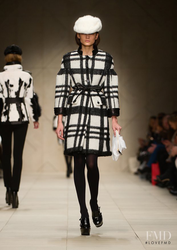 Tayane Leão featured in  the Burberry Prorsum fashion show for Autumn/Winter 2011