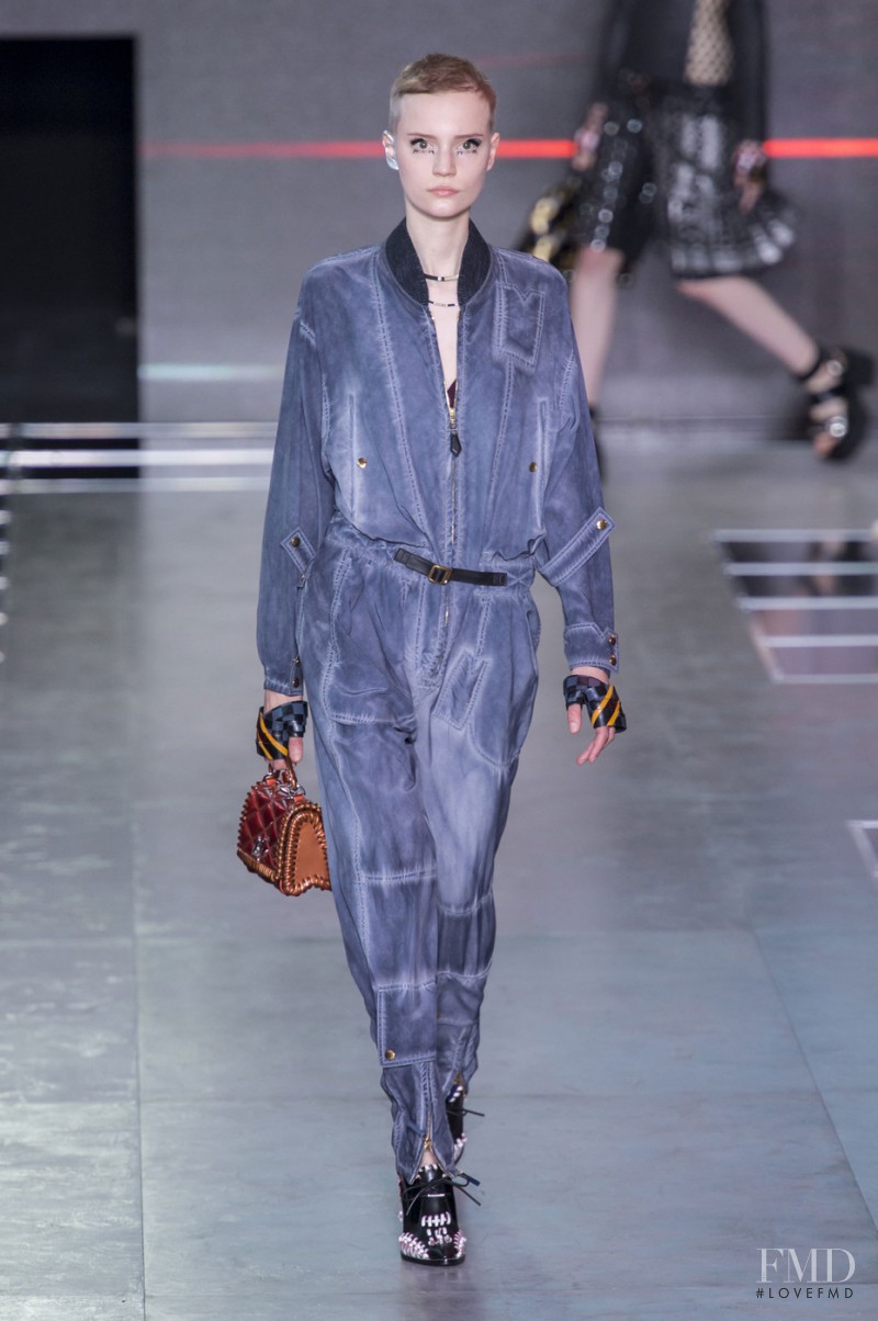 Louis Vuitton fashion show for Spring/Summer 2016